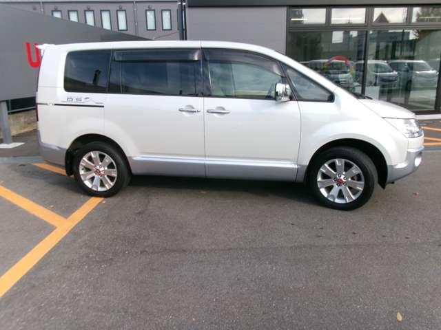 デリカD:5 G プレミアム 純正ナビ TV(5枚目)