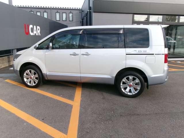 デリカD:5 G プレミアム 純正ナビ TV(9枚目)