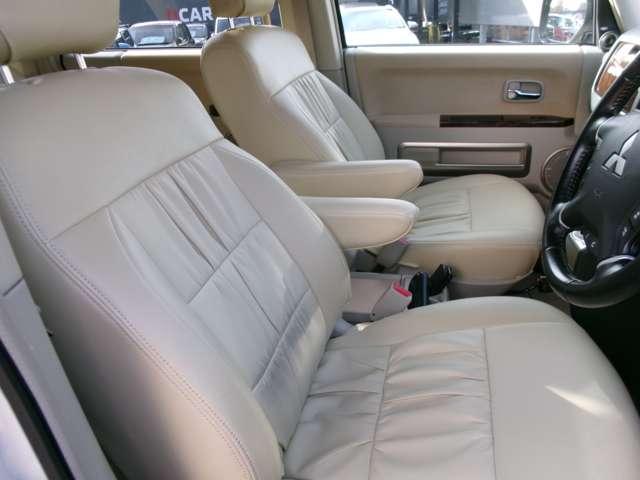 デリカD:5 G プレミアム 純正ナビ TV(14枚目)