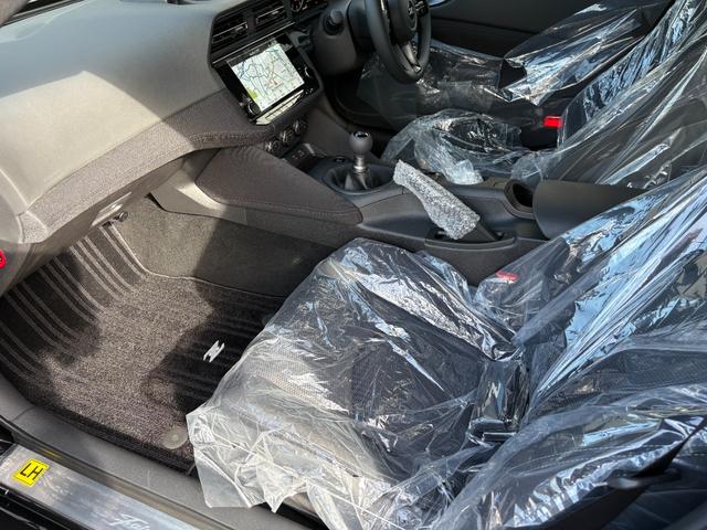 フェアレディＺ ベースグレード　エアロパッケージ　９インチワイドニッサンコネクトナビゲーションシステム　ＡｐｐｌｅＣａｒＰｌａｙ　バックモニター　ＥＴＣ（5枚目）