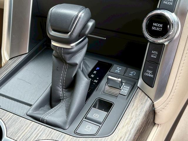 ランドクルーザー ＺＸ　ＨＯＴ＆ＣＯＯＬ　ＢＯＸ　リアエンターテイメント　ヒッチメンバー　サンルーフ　ルーフレール　メーカーナビ　ＪＢＬ（24枚目）
