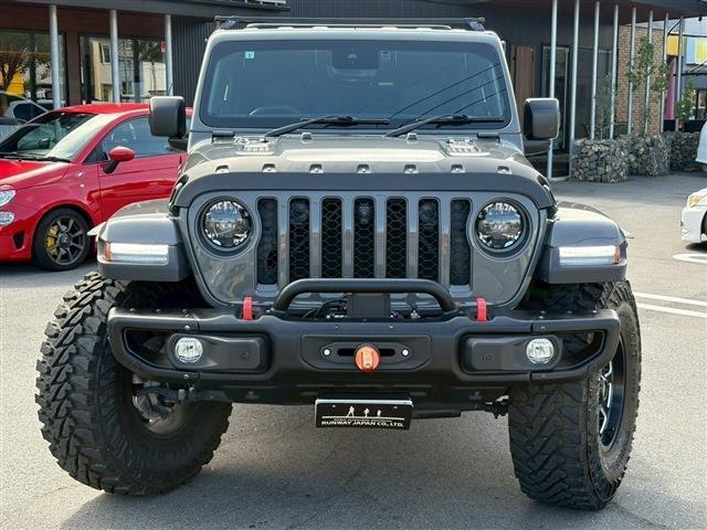 ジープ・グラディエーター ルビコン　４ＷＤ　社外バンパー　サイドステップ　ＯＺキャノピー　１７インチＡＷ　黒革　デジタルミラー　ナビ・フルセグ　バックカメラ　ドラレコ（2枚目）