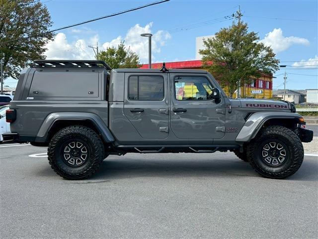 ジープ・グラディエーター ルビコン　４ＷＤ　社外バンパー　サイドステップ　ＯＺキャノピー　１７インチＡＷ　黒革　デジタルミラー　ナビ・フルセグ　バックカメラ　ドラレコ（3枚目）