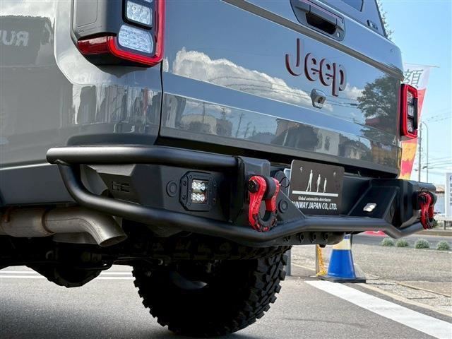 ジープ・グラディエーター ルビコン　４ＷＤ　社外バンパー　サイドステップ　ＯＺキャノピー　１７インチＡＷ　黒革　デジタルミラー　ナビ・フルセグ　バックカメラ　ドラレコ（9枚目）