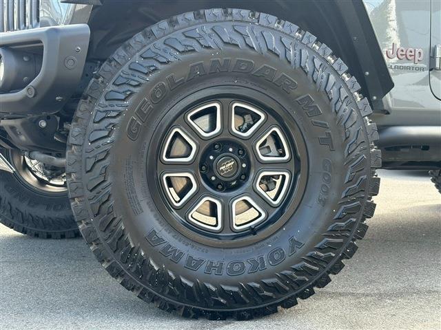 ジープ・グラディエーター ルビコン　４ＷＤ　社外バンパー　サイドステップ　ＯＺキャノピー　１７インチＡＷ　黒革　デジタルミラー　ナビ・フルセグ　バックカメラ　ドラレコ（46枚目）