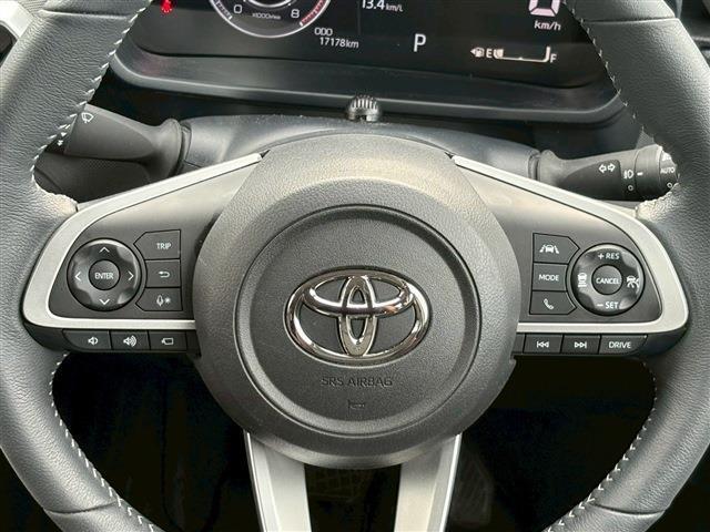 ライズ Ｚ　４ＷＤ　１オーナー　４ＷＤ　セーフティセンス　両側シートヒータ　メモリーナビ・フルセグ　パノラミックビュー　ビルドインＥＴＣ　純正ＡＷ　ＬＥＤヘッドライト（8枚目）