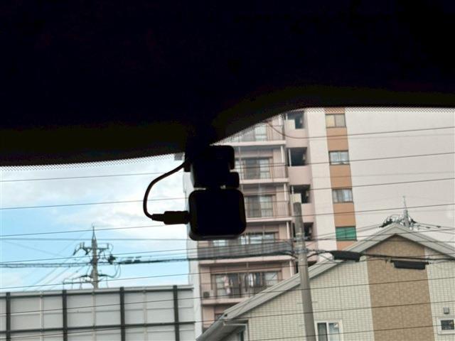 アバルト595  ディスプレイオーディオ 純正AW 純正フォグランプ 社外360°ドラレコ&リアカメラ(18枚目)