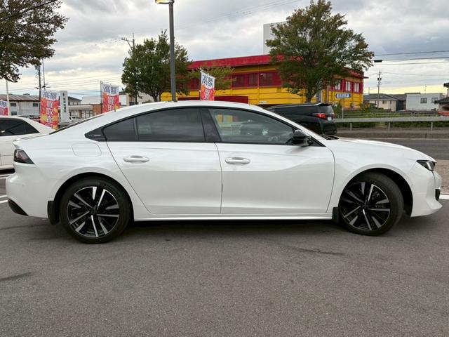 508 GTハイブリッド パノラミックSR 黒革 シートヒータ メモリ付パワーシート FOCALオーディオ ナビ・フルセグ サラウンドビューカメラ LEDヘッドライト 社外ドラレコ(前後タイプ)(5枚目)