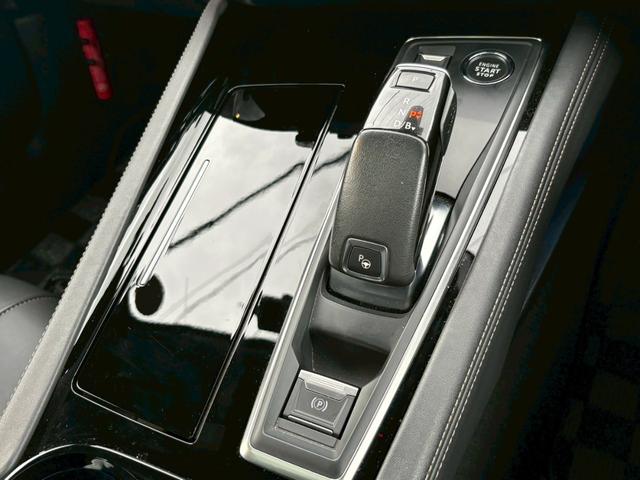 508 GTハイブリッド パノラミックSR 黒革 シートヒータ メモリ付パワーシート FOCALオーディオ ナビ・フルセグ サラウンドビューカメラ LEDヘッドライト 社外ドラレコ(前後タイプ)(12枚目)