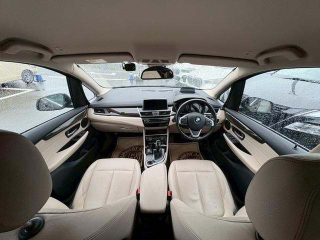 2シリーズ 218iグランツアラー ラグジュアリー アドバンスドセフティ HUD 白革 M付パワーシート&ヒータ ナビ/フルセグ DVD Bカメラ オートテール(7枚目)