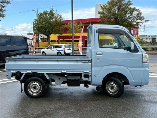 ハイゼットトラック スタンダード　３方開　４ＷＤ　ＡＴ車　ナビ　ＤＴＶ　ドラレコ　ドアバイザー（3枚目）