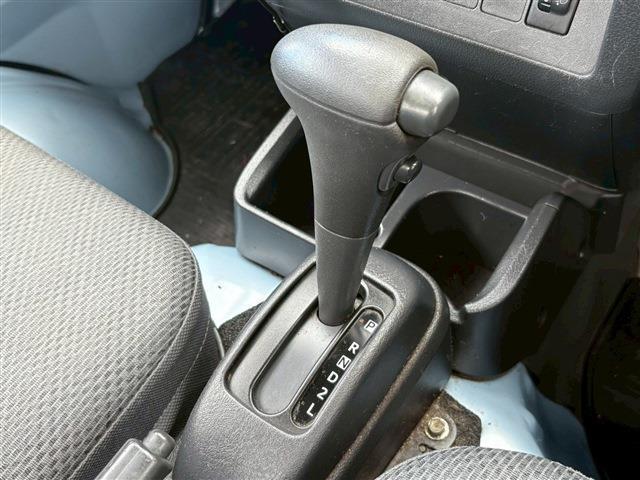 ハイゼットトラック スタンダード　３方開　４ＷＤ　ＡＴ車　ナビ　ＤＴＶ　ドラレコ　ドアバイザー（14枚目）