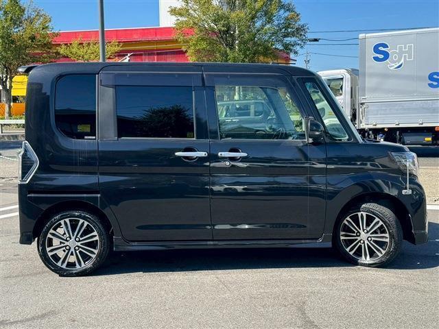 タント カスタムRS トップエディションSAIII メモリーナビ・フルセグTV・バックカメラ・Bluetoothオーディオ ドライブレコーダー ビルドインETC 両側パワースライドドア(3枚目)