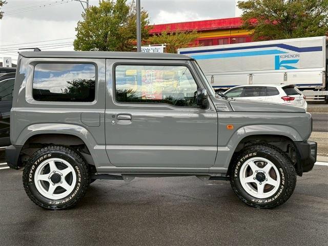 ジムニー ＸＬ　４ＷＤ　１オーナー　セーフティサポート　コーナーセンサー　フォグランプ　社外１６インチＡＷ（ＴＹオープンカントリー）　社外ディスプレイオーディオ　スマートキー＆プッシュスタート（3枚目）