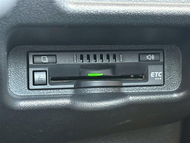 レジアスエースバン スーパーＧＬ　ダークプライムＩＩ　ロングボディ　ディーゼルターボ　４ＷＤ　ターボ　セーフティセンス　両側パワースライドドア　バックカメラ内蔵ミラー　ＬＥＤヘッドライト　コーナーセンサー　ナビ・フルセグ　ＥＴＣ車載器（18枚目）