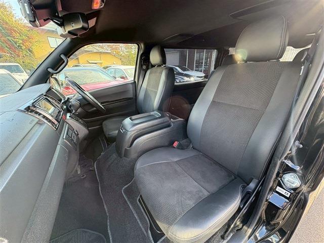 レジアスエースバン スーパーＧＬ　ダークプライムＩＩ　ロングボディ　ディーゼルターボ　４ＷＤ　ターボ　セーフティセンス　両側パワースライドドア　バックカメラ内蔵ミラー　ＬＥＤヘッドライト　コーナーセンサー　ナビ・フルセグ　ＥＴＣ車載器（20枚目）