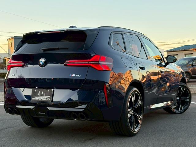 Ｘ３ Ｍ５０　ｘＤｒｉｖｅ　Ｍ５０　ｘＤｒｉｖｅ　有償色タンザナイトブルー　レザーパッケージ　内装色アンバー　パノラマガラスサンルーフ　ＯＰ２１インチＡＷ　ヘッドアップディスプレイ（2枚目）