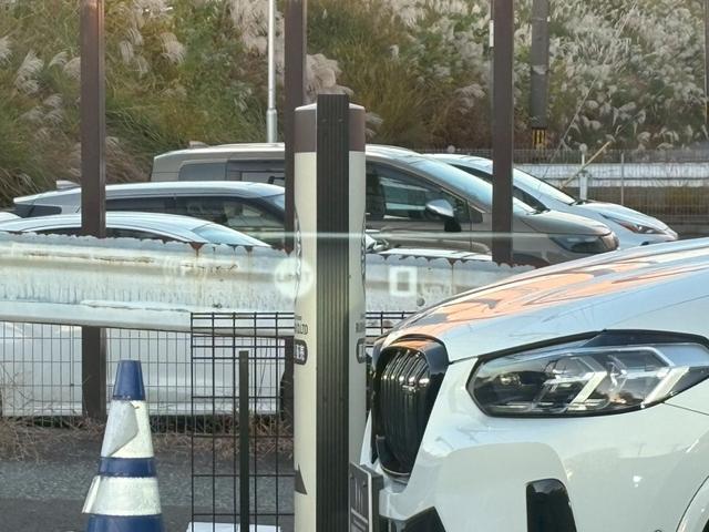 Ｘ３ Ｍ５０　ｘＤｒｉｖｅ　Ｍ５０　ｘＤｒｉｖｅ　有償色タンザナイトブルー　レザーパッケージ　内装色アンバー　パノラマガラスサンルーフ　ＯＰ２１インチＡＷ　ヘッドアップディスプレイ（20枚目）