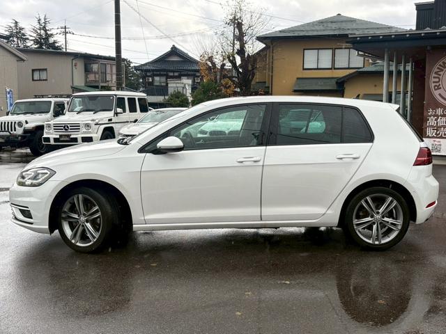 ゴルフ TDIコンフォートライン マイスター デジタルメーター ナビ・フルセグ Bluetooth バックカメラ CD/DVD DYNAUDIOオーディオ 黒革 シートヒータ― M付パワーシート コーナーセンサー LEDヘッドライト(6枚目)