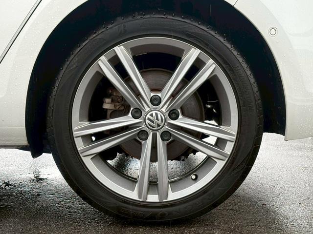 ゴルフ TDIコンフォートライン マイスター デジタルメーター ナビ・フルセグ Bluetooth バックカメラ CD/DVD DYNAUDIOオーディオ 黒革 シートヒータ― M付パワーシート コーナーセンサー LEDヘッドライト(31枚目)