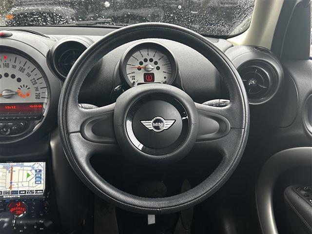 ＭＩＮＩ 　★ブラックルーフ★社外ナビ・フルセグＴＶ★バックカメラ★純正１６インチアルミ★前後ドライブレコーダー★ＥＴ（8枚目）