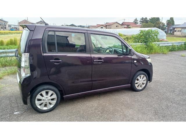 AZワゴンカスタムスタイル XS 内外装仕上げ 距離4万キロ台 ナビ TV プッシュスタート オートエアコン オゾン抗菌 キーフリーシステム スペアキー付 アルミホイール(18枚目)