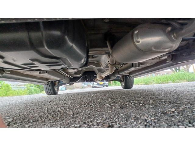 AZワゴンカスタムスタイル XS 内外装仕上げ 距離4万キロ台 ナビ TV プッシュスタート オートエアコン オゾン抗菌 キーフリーシステム スペアキー付 アルミホイール(40枚目)