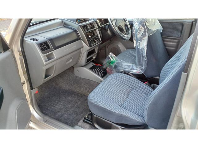 パジェロミニ V 内外装仕上げ ヘッドライト磨き 距離8万キロ台 4WD ターボ 5速ミッション 各部チッピング塗装 フォグランプ キーレス ホイールペイント オゾン抗菌(31枚目)