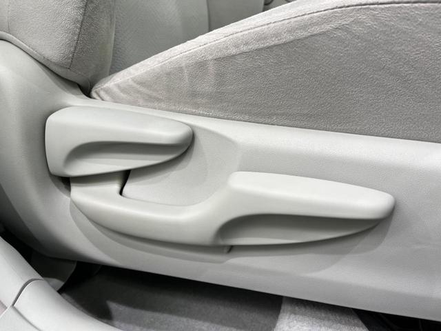 Sツーリングセレクション 禁煙車 純正ナビ バックカメラ Bluetooth フルセグTV ETC LEDヘッドライト スマートキー オートライト オートエアコン ステアリングスイッチ フォグライト DVD 盗難防止装置(30枚目)