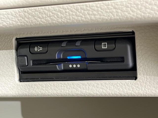 L SDナビ 衝突軽減装置 バックカメラ Bluetooth再生 フルセグTV ETC シートヒーター スマートキー 車線逸脱警報 オートライト 盗難防止装置 プライバシーガラス アイドリングストップ(6枚目)