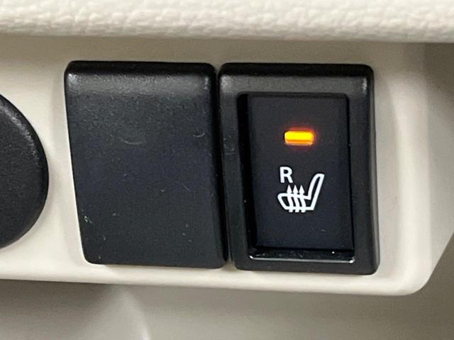 L SDナビ 衝突軽減装置 バックカメラ Bluetooth再生 フルセグTV ETC シートヒーター スマートキー 車線逸脱警報 オートライト 盗難防止装置 プライバシーガラス アイドリングストップ(7枚目)