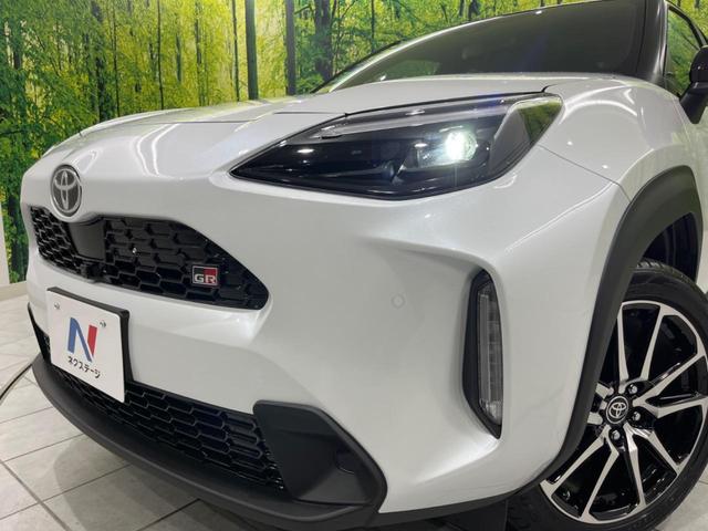 ハイブリッド GRスポーツ 登録済未使用車 全周囲カメラ セーフティセンス レーダークルーズ 2トーン ディスプレイオーディオ Bluetooth LEDヘッドライト クリアランスソナー 車線逸脱警報 オートマチックハイビーム(13枚目)