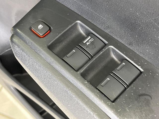 フィット Ｌ　ハイウェイエディション　純正ＳＤナビ　バックカメラ　禁煙車　ドラレコ　ＨＩＤヘッド　ビルトインＥＴＣ　オートエアコン　ＣＤ　ＤＶＤ再生　地デジ　キーレス　ドアバイザー　電動格納ミラー　プライバシーＧ　１４インチアルミホイール（21枚目）