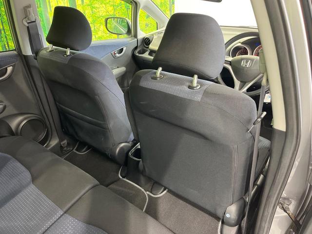 フィット Ｌ　ハイウェイエディション　純正ＳＤナビ　バックカメラ　禁煙車　ドラレコ　ＨＩＤヘッド　ビルトインＥＴＣ　オートエアコン　ＣＤ　ＤＶＤ再生　地デジ　キーレス　ドアバイザー　電動格納ミラー　プライバシーＧ　１４インチアルミホイール（39枚目）