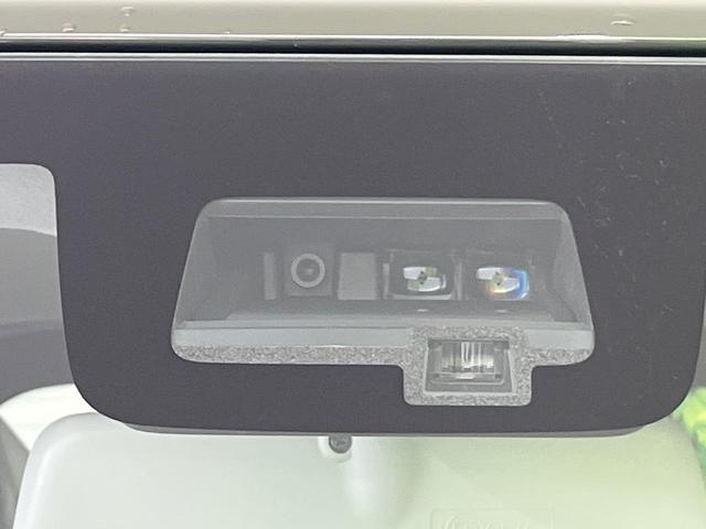 ジムニー ＸＣ　届出済未使用車　４ＷＤ　衝突被害軽減システム　スマートキー　ＬＥＤヘッド　クルコン　車線逸脱警報　オートライト　オートエアコン　純正１６インチアルミ　電動格納ミラー　シートヒーター（4枚目）