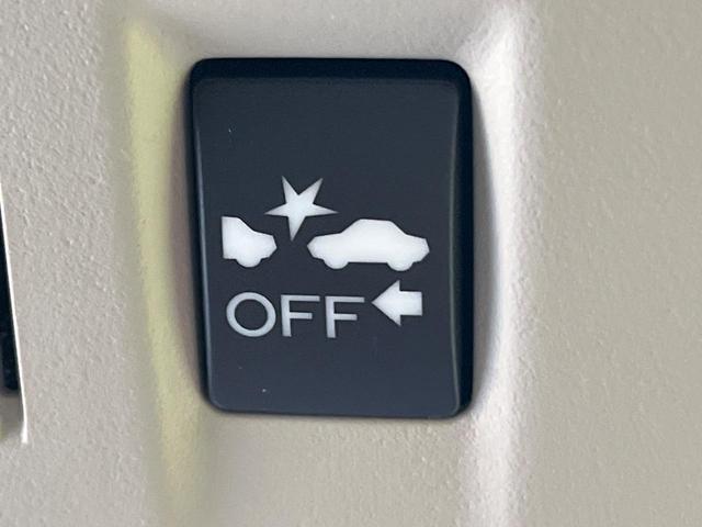 インプレッサスポーツ 2.0iアイサイト 4WD 純正SDナビ バックカメラ 衝突被害軽減システム レーダークルーズ 禁煙車 スマートキー HIDヘッド ETC オートライト デュアルエアコン 純正17インチアルミ Bluetooth CD(6枚目)