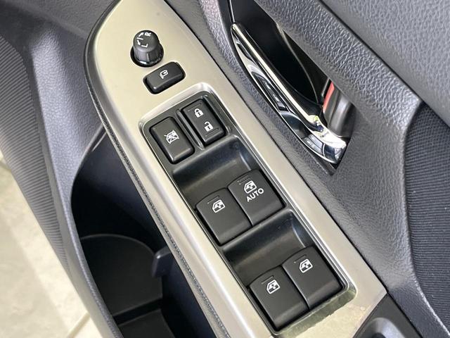インプレッサスポーツ 2.0iアイサイト 4WD 純正SDナビ バックカメラ 衝突被害軽減システム レーダークルーズ 禁煙車 スマートキー HIDヘッド ETC オートライト デュアルエアコン 純正17インチアルミ Bluetooth CD(31枚目)
