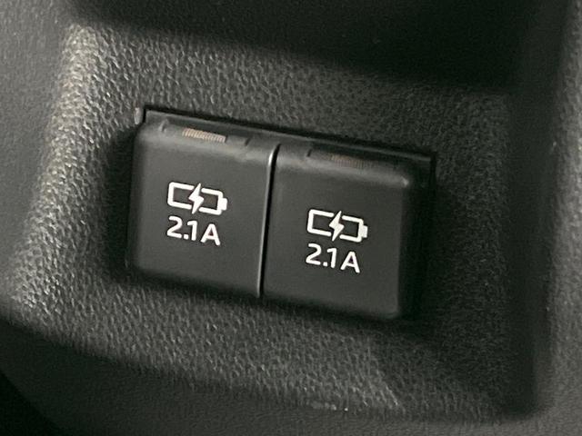 ロッキー プレミアムＧ　４ＷＤ　純正ＳＤナビ　全周囲カメラ　衝突被害軽減システム　レーダークルーズ　禁煙車　ハーフレザーシート　ドラレコ　コーナーセンサー　ＬＥＤヘッド　ビルトインＥＴＣ　車線逸脱警報　オートライト（43枚目）