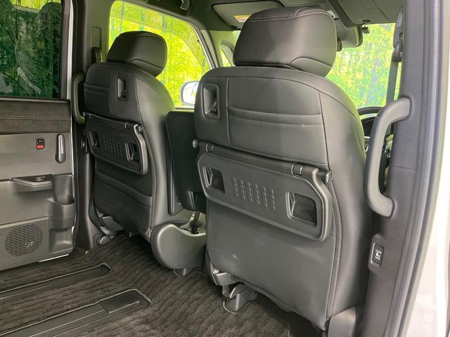 ステップワゴン ｅ：ＨＥＶスパーダ　プレミアムライン　ホンダセンシング　両側パワースライドドア　純正１１．４インチ純正ナビ　全周囲カメラ　Ｂｌｕｅｔｏｏｔｈ再生　ドライブレコーダー　ＥＴＣ　デュアルオートエアコン　クリアランスソナー　禁煙車　ＬＥＤヘッド（14枚目）