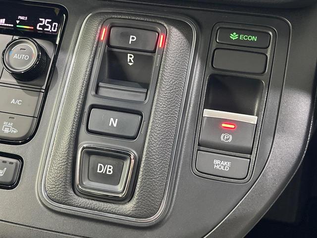 ステップワゴン ｅ：ＨＥＶスパーダ　プレミアムライン　ホンダセンシング　両側パワースライドドア　純正１１．４インチ純正ナビ　全周囲カメラ　Ｂｌｕｅｔｏｏｔｈ再生　ドライブレコーダー　ＥＴＣ　デュアルオートエアコン　クリアランスソナー　禁煙車　ＬＥＤヘッド（31枚目）