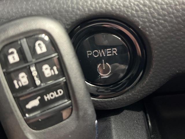 ステップワゴン ｅ：ＨＥＶスパーダ　プレミアムライン　ホンダセンシング　両側パワースライドドア　純正１１．４インチ純正ナビ　全周囲カメラ　Ｂｌｕｅｔｏｏｔｈ再生　ドライブレコーダー　ＥＴＣ　デュアルオートエアコン　クリアランスソナー　禁煙車　ＬＥＤヘッド（41枚目）
