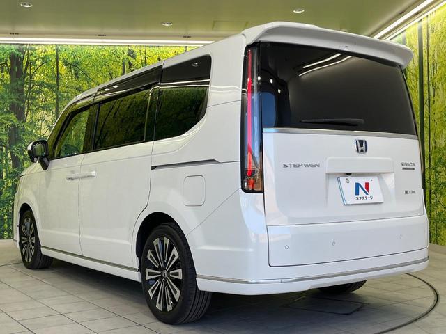 ステップワゴン ｅ：ＨＥＶスパーダ　プレミアムライン　ホンダセンシング　両側パワースライドドア　純正１１．４インチ純正ナビ　全周囲カメラ　Ｂｌｕｅｔｏｏｔｈ再生　ドライブレコーダー　ＥＴＣ　デュアルオートエアコン　クリアランスソナー　禁煙車　ＬＥＤヘッド（59枚目）