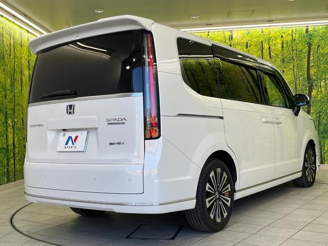 ステップワゴン ｅ：ＨＥＶスパーダ　プレミアムライン　ホンダセンシング　両側パワースライドドア　純正１１．４インチ純正ナビ　全周囲カメラ　Ｂｌｕｅｔｏｏｔｈ再生　ドライブレコーダー　ＥＴＣ　デュアルオートエアコン　クリアランスソナー　禁煙車　ＬＥＤヘッド（61枚目）