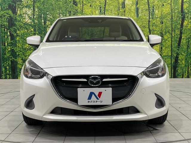 デミオ 13S Lパッケージ スマートシティブレーキ マツダコネクトナビ Bluetooth再生 フルセグTV バックカメラ LEDヘッドライト 純正15インチアルミホイール 禁煙車 オートエアコン サイドエアバッグ(14枚目)