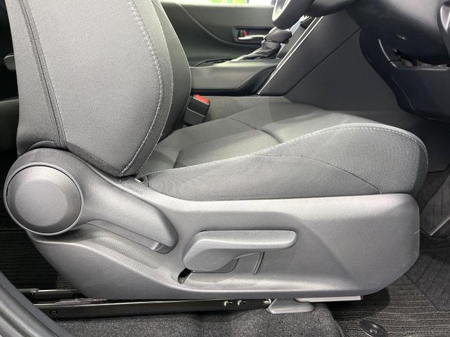 ハリアー S 4WD トヨタセーフティセンス 純正8インチディスプレイオーディオ Bluetooth再生 バックカメラ フルセグTV ETC レーダークルーズ LEDヘッドライト デュアルオートエアコン(32枚目)