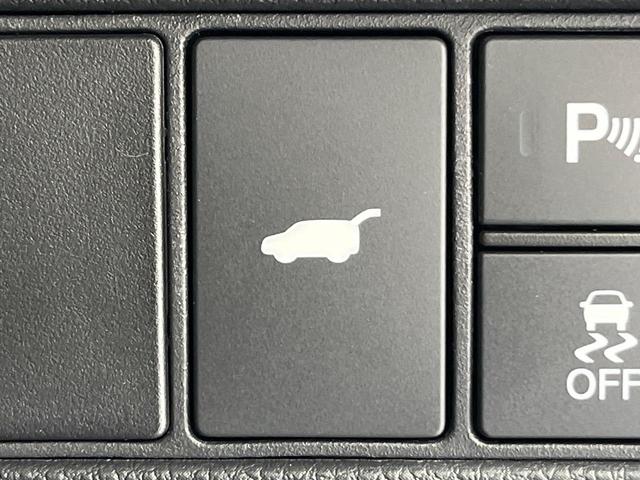 ヴェゼル ｅ：ＨＥＶ　Ｚ　登録済未使用車　全周囲カメラ　衝突被害軽減システム　レーダークルーズ　電動リアゲート　ハーフレザーシート　コーナーセンサー　スマートキー　ＬＥＤヘッド　ＥＴＣ２．０　車線逸脱警報　オートライト（6枚目）