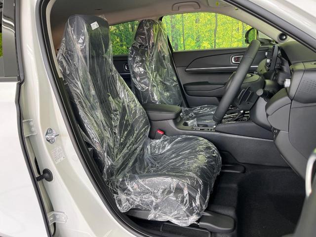 ヴェゼル ｅ：ＨＥＶ　Ｚ　登録済未使用車　全周囲カメラ　衝突被害軽減システム　レーダークルーズ　電動リアゲート　ハーフレザーシート　コーナーセンサー　スマートキー　ＬＥＤヘッド　ＥＴＣ２．０　車線逸脱警報　オートライト（10枚目）