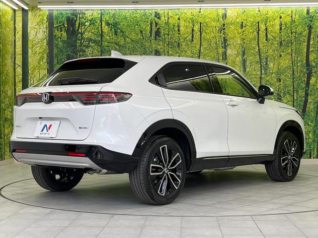 ヴェゼル ｅ：ＨＥＶ　Ｚ　登録済未使用車　全周囲カメラ　衝突被害軽減システム　レーダークルーズ　電動リアゲート　ハーフレザーシート　コーナーセンサー　スマートキー　ＬＥＤヘッド　ＥＴＣ２．０　車線逸脱警報　オートライト（19枚目）