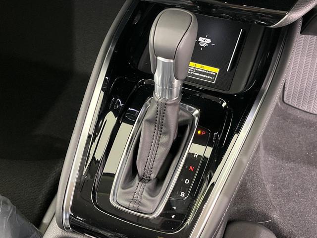 ヴェゼル ｅ：ＨＥＶ　Ｚ　登録済未使用車　全周囲カメラ　衝突被害軽減システム　レーダークルーズ　電動リアゲート　ハーフレザーシート　コーナーセンサー　スマートキー　ＬＥＤヘッド　ＥＴＣ２．０　車線逸脱警報　オートライト（26枚目）