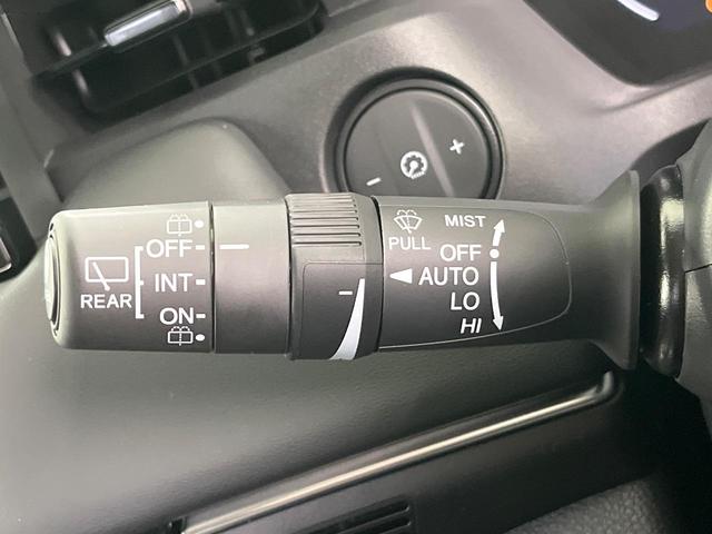 ヴェゼル ｅ：ＨＥＶ　Ｚ　登録済未使用車　全周囲カメラ　衝突被害軽減システム　レーダークルーズ　電動リアゲート　ハーフレザーシート　コーナーセンサー　スマートキー　ＬＥＤヘッド　ＥＴＣ２．０　車線逸脱警報　オートライト（28枚目）